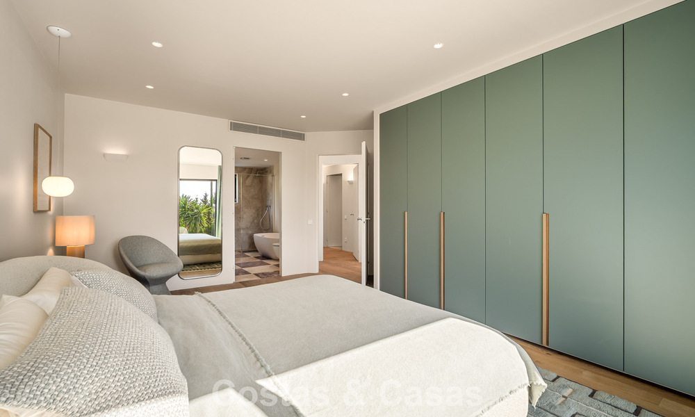 Villa de luxe prête à emménager avec une architecture andalouse moderne à vendre située au cœur de Nueva Andalucia, Marbella 779498