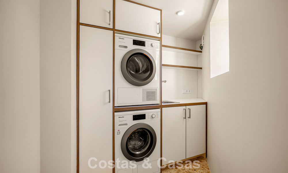 Villa de luxe prête à emménager avec une architecture andalouse moderne à vendre située au cœur de Nueva Andalucia, Marbella 779508