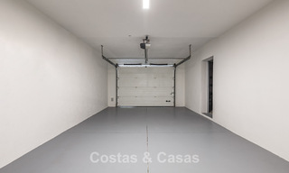 Prestigieuse villa rénovée à vendre dans l'urbanisation fermée recherchée d'El Madroñal à Marbella - Benahavis 779515 