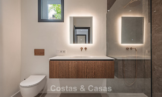 Prestigieuse villa rénovée à vendre dans l'urbanisation fermée recherchée d'El Madroñal à Marbella - Benahavis 779516 