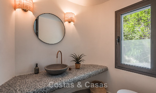 Prestigieuse villa rénovée à vendre dans l'urbanisation fermée recherchée d'El Madroñal à Marbella - Benahavis 779522 