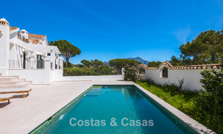 Prestigieuse villa rénovée à vendre dans l'urbanisation fermée recherchée d'El Madroñal à Marbella - Benahavis 779524 