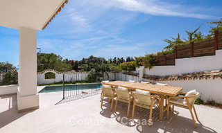 Prestigieuse villa rénovée à vendre dans l'urbanisation fermée recherchée d'El Madroñal à Marbella - Benahavis 779533 