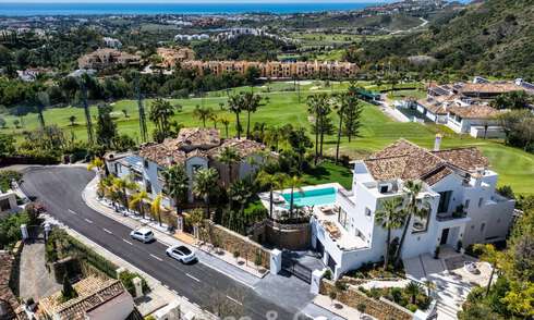 Villa royale à l'architecture méditerranéenne luxueuse à vendre, en bordure du golf de Marbella - Benahavis 779631