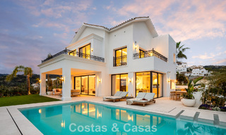 Villa royale à l'architecture méditerranéenne luxueuse à vendre, en bordure du golf de Marbella - Benahavis 779636 