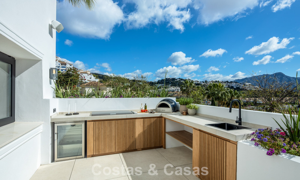 Villa royale à l'architecture méditerranéenne luxueuse à vendre, en bordure du golf de Marbella - Benahavis 779644