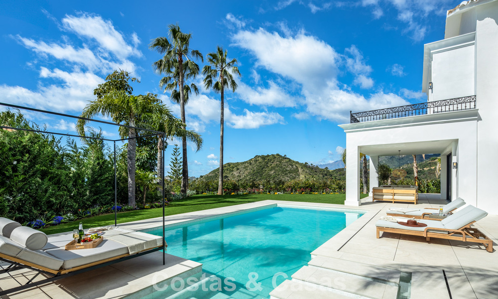Villa royale à l'architecture méditerranéenne luxueuse à vendre, en bordure du golf de Marbella - Benahavis 779647