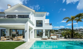 Villa royale à l'architecture méditerranéenne luxueuse à vendre, en bordure du golf de Marbella - Benahavis 779649 