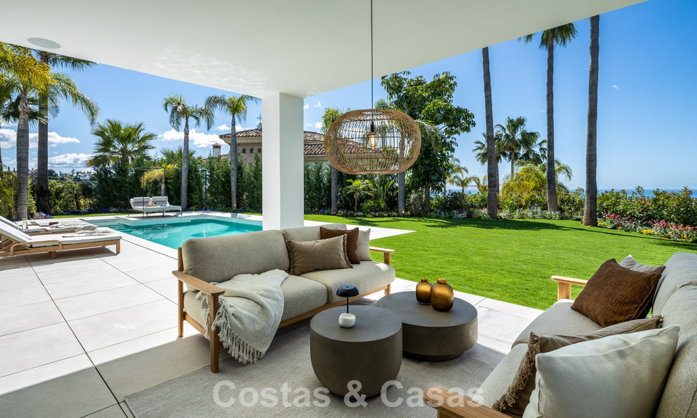 Villa royale à l'architecture méditerranéenne luxueuse à vendre, en bordure du golf de Marbella - Benahavis 779652