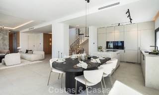 Villa royale à l'architecture méditerranéenne luxueuse à vendre, en bordure du golf de Marbella - Benahavis 779654 