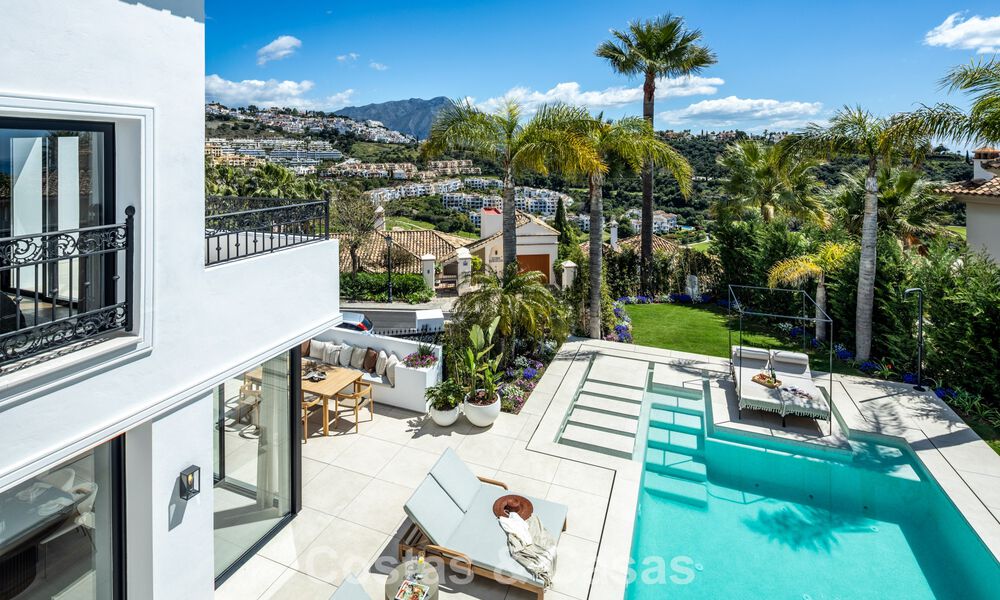 Villa royale à l'architecture méditerranéenne luxueuse à vendre, en bordure du golf de Marbella - Benahavis 779667