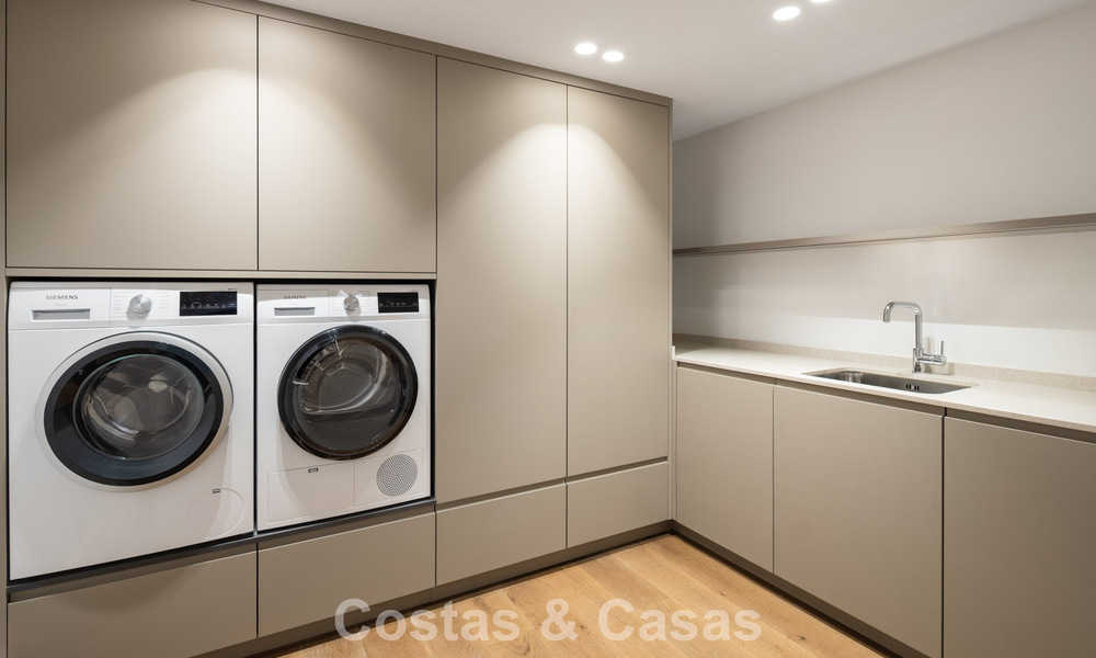 Villa royale à l'architecture méditerranéenne luxueuse à vendre, en bordure du golf de Marbella - Benahavis 779671