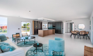 Spacieuse villa de style architectural méditerranéen moderne à vendre à l'est du centre de Marbella 779833 