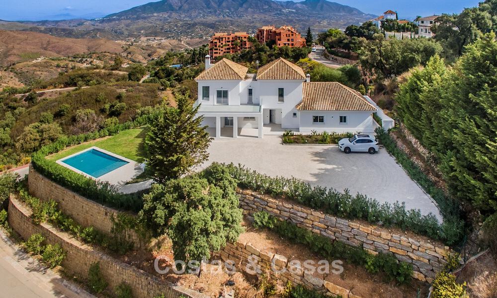 Spacieuse villa de style architectural méditerranéen moderne à vendre à l'est du centre de Marbella 779835