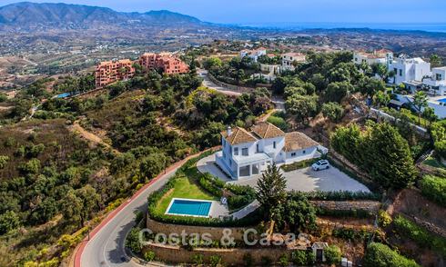 Spacieuse villa de style architectural méditerranéen moderne à vendre à l'est du centre de Marbella 779838