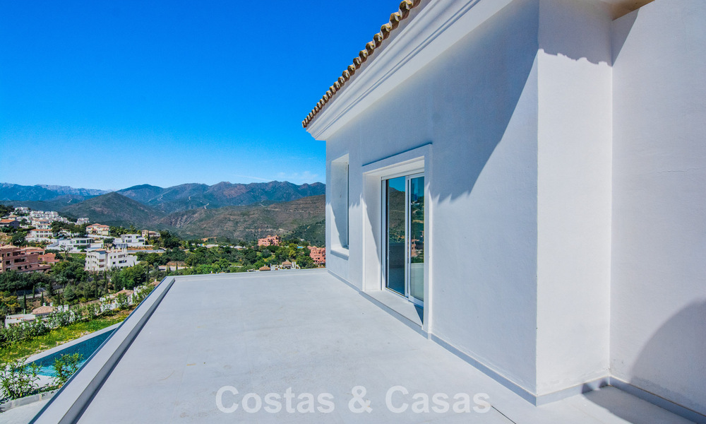 Spacieuse villa de style architectural méditerranéen moderne à vendre à l'est du centre de Marbella 779844