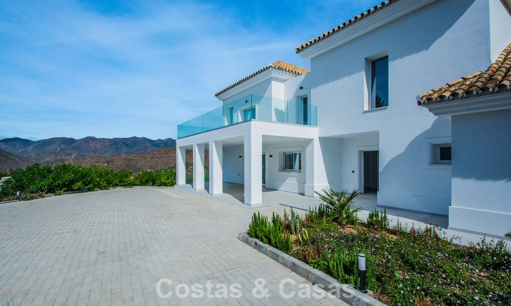 Spacieuse villa de style architectural méditerranéen moderne à vendre à l'est du centre de Marbella 779847
