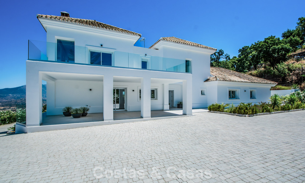 Spacieuse villa de style architectural méditerranéen moderne à vendre à l'est du centre de Marbella 779860