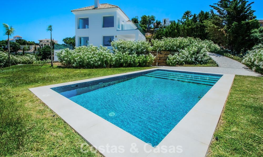 Spacieuse villa de style architectural méditerranéen moderne à vendre à l'est du centre de Marbella 779862