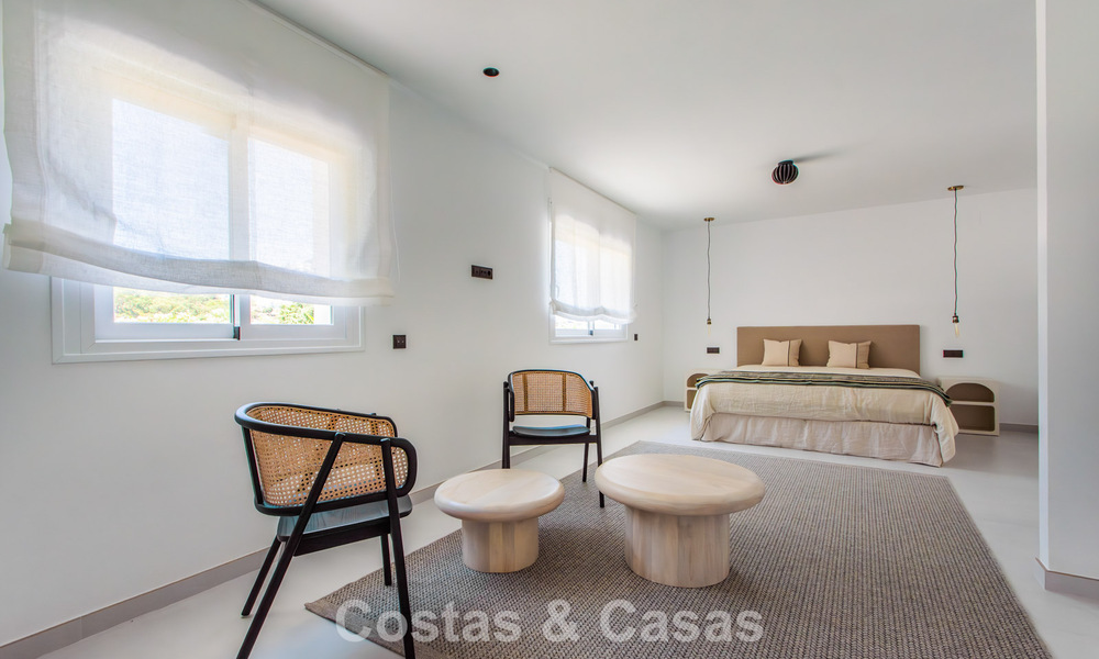 Spacieuse villa de style architectural méditerranéen moderne à vendre à l'est du centre de Marbella 779871