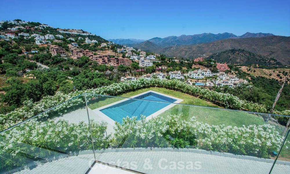 Spacieuse villa de style architectural méditerranéen moderne à vendre à l'est du centre de Marbella 779876