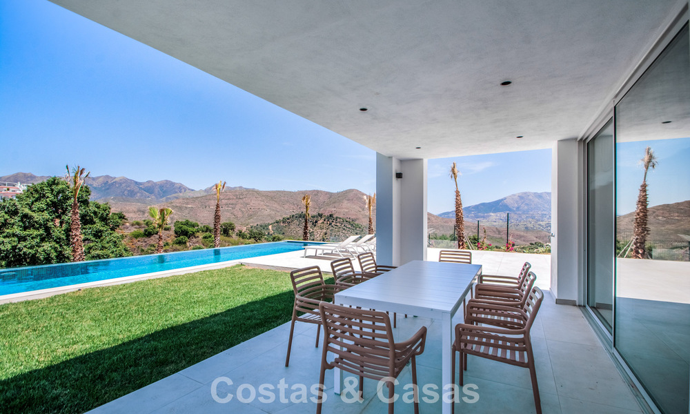 Villa neuve moderne et prête à emménager à vendre à l'est du centre de Marbella 779713