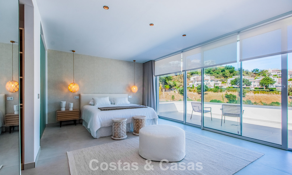 Villa neuve moderne et prête à emménager à vendre à l'est du centre de Marbella 779721
