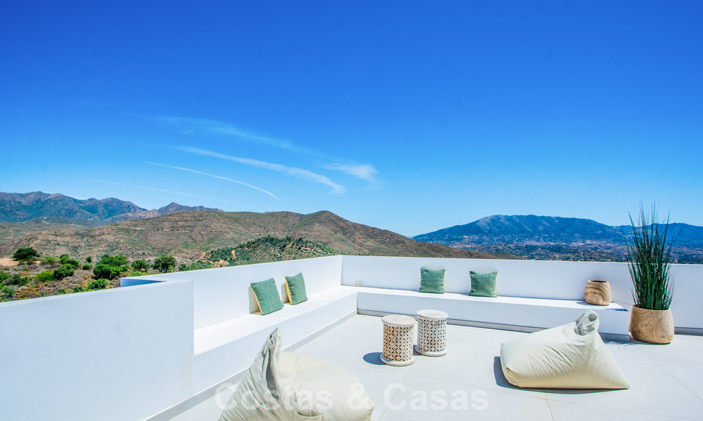 Villa neuve moderne et prête à emménager à vendre à l'est du centre de Marbella 779729