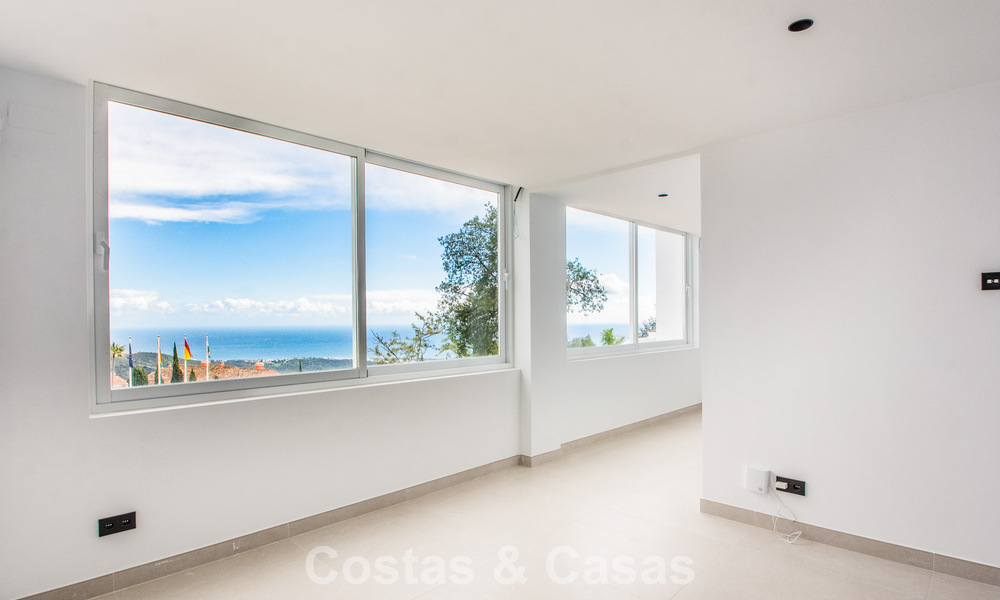 Appartement de 3 chambres avec vue imprenable à vendre dans les collines à l'est du centre de Marbella 779744