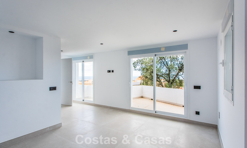 Appartement de 3 chambres avec vue imprenable à vendre dans les collines à l'est du centre de Marbella 779746