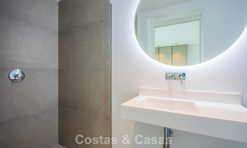 Appartement de 3 chambres avec vue imprenable à vendre dans les collines à l'est du centre de Marbella 779752