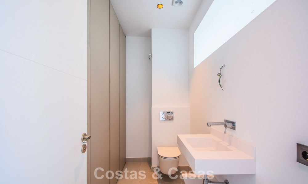 Appartement de 3 chambres avec vue imprenable à vendre dans les collines à l'est du centre de Marbella 779755