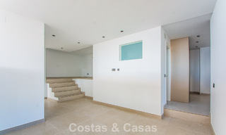 Appartement de 3 chambres avec vue imprenable à vendre dans les collines à l'est du centre de Marbella 779757 