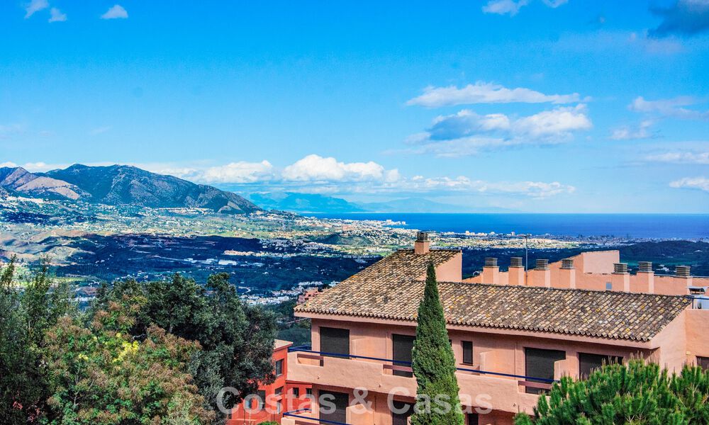 Appartement de 3 chambres avec vue imprenable à vendre dans les collines à l'est du centre de Marbella 779768