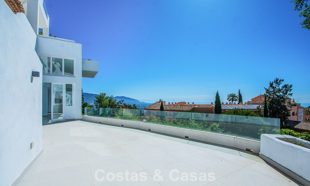 Appartement de 3 chambres avec vue imprenable à vendre dans les collines à l'est du centre de Marbella 779771