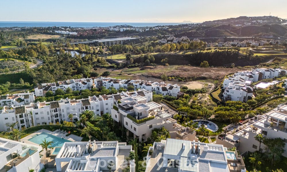 Appartement contemporain avec vue panoramique sur le golf et la mer à vendre à Marbella - Benahavis 779782
