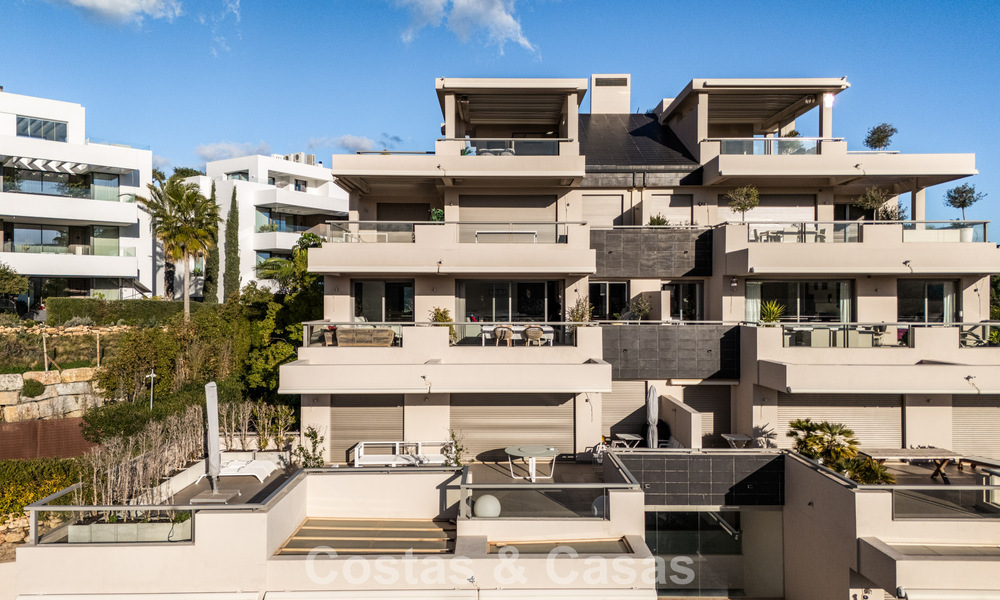 Appartement contemporain avec vue panoramique sur le golf et la mer à vendre à Marbella - Benahavis 779783