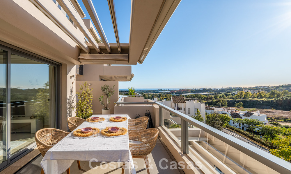 Appartement contemporain avec vue panoramique sur le golf et la mer à vendre à Marbella - Benahavis 779796