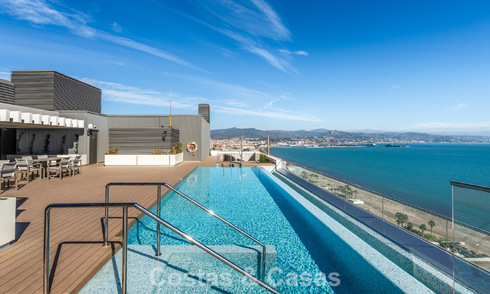 Appartement exclusif et moderne avec vue panoramique sur la mer à vendre, situé directement sur la promenade de la plage dans le centre de Malaga 779904