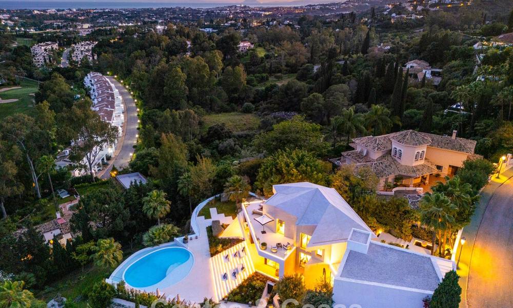 Villa design avant-gardiste avec vue panoramique sur la mer à vendre dans une résidence fermée à Benahavis - Marbella 779975