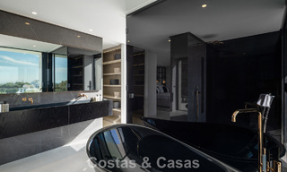 Villa design avant-gardiste avec vue panoramique sur la mer à vendre dans une résidence fermée à Benahavis - Marbella 779981 