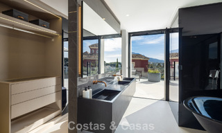 Villa design avant-gardiste avec vue panoramique sur la mer à vendre dans une résidence fermée à Benahavis - Marbella 779982 