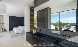 Villa design avant-gardiste avec vue panoramique sur la mer à vendre dans une résidence fermée à Benahavis - Marbella 779983 