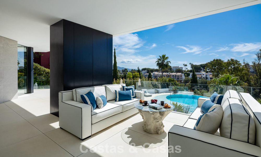 Villa design avant-gardiste avec vue panoramique sur la mer à vendre dans une résidence fermée à Benahavis - Marbella 779995