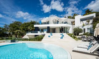Villa design avant-gardiste avec vue panoramique sur la mer à vendre dans une résidence fermée à Benahavis - Marbella 779997 
