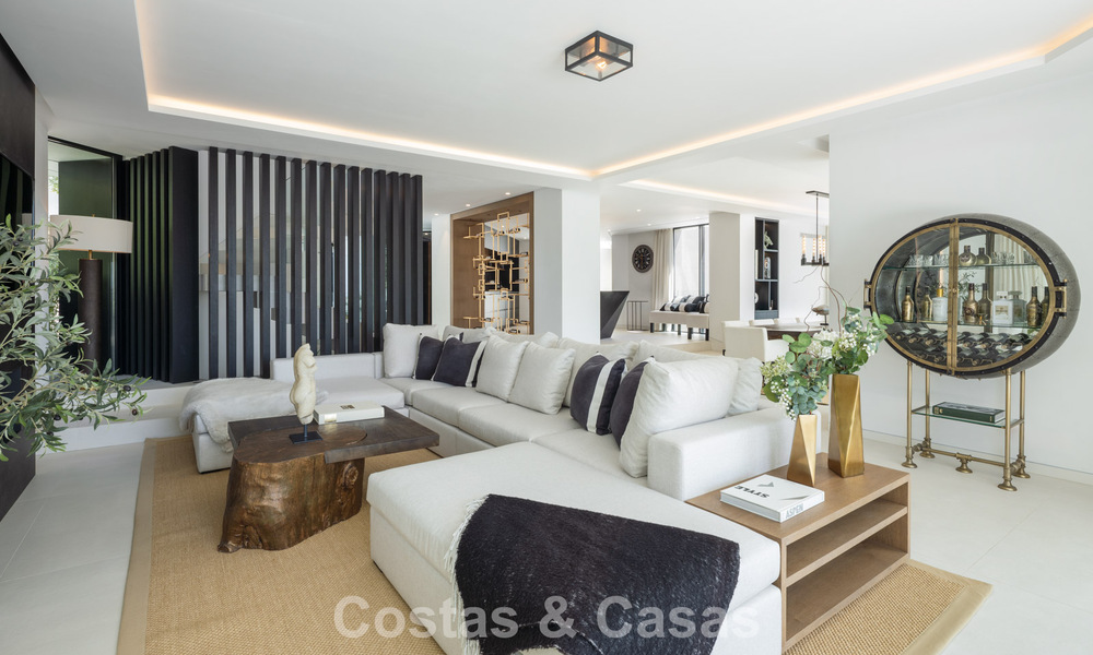 Villa design avant-gardiste avec vue panoramique sur la mer à vendre dans une résidence fermée à Benahavis - Marbella 779998