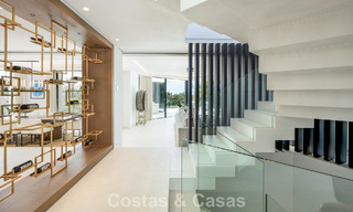 Villa design avant-gardiste avec vue panoramique sur la mer à vendre dans une résidence fermée à Benahavis - Marbella 780001 