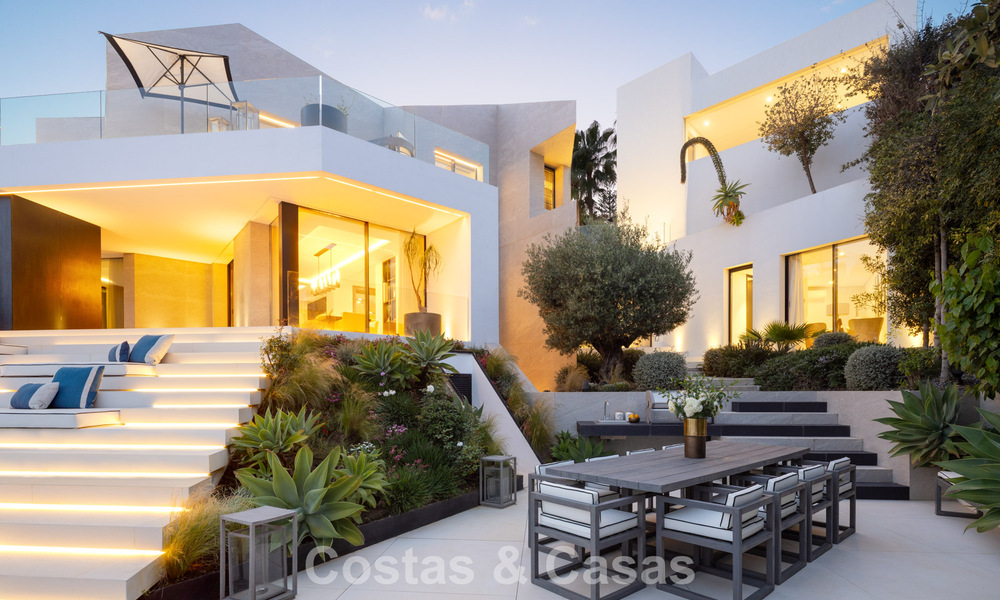 Villa design avant-gardiste avec vue panoramique sur la mer à vendre dans une résidence fermée à Benahavis - Marbella 780018