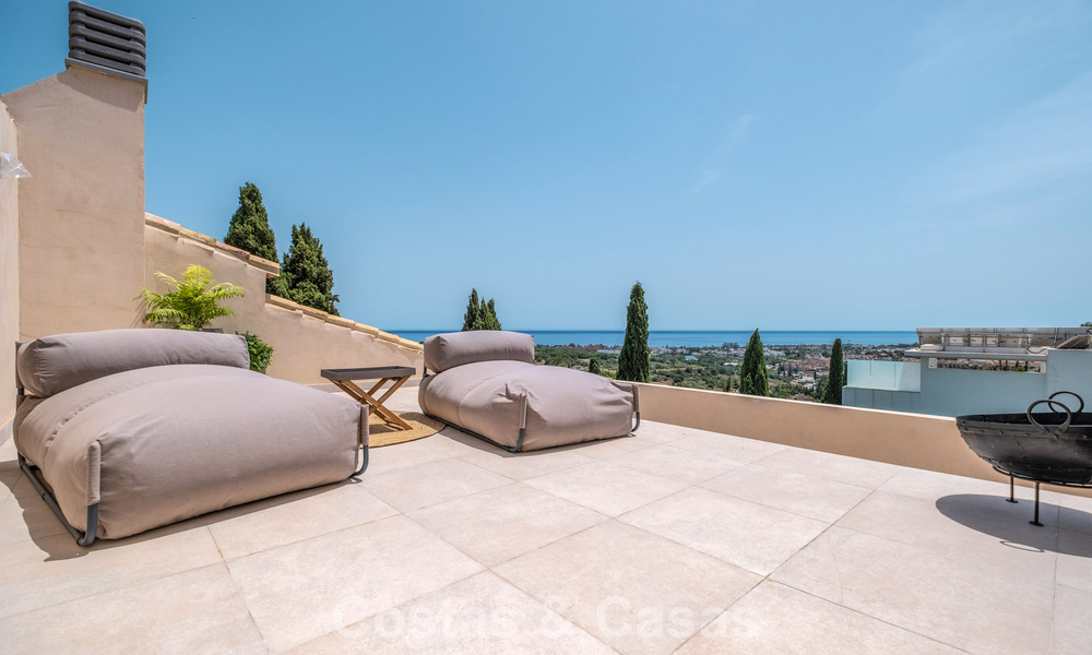 Villa de luxe de style Ibiza, prête à emménager, à vendre dans une urbanisation très recherchée de Benahavis - Marbella 780025