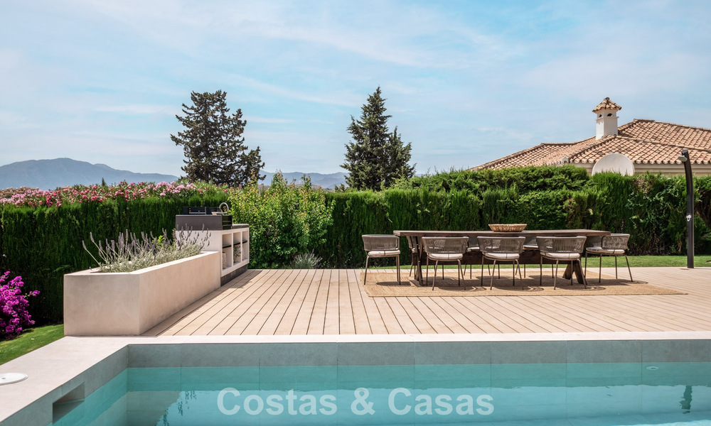 Villa de luxe de style Ibiza, prête à emménager, à vendre dans une urbanisation très recherchée de Benahavis - Marbella 780029